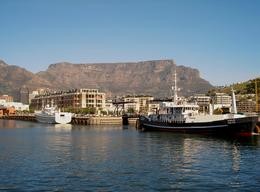 Tafelberg von der V+A Waterfront